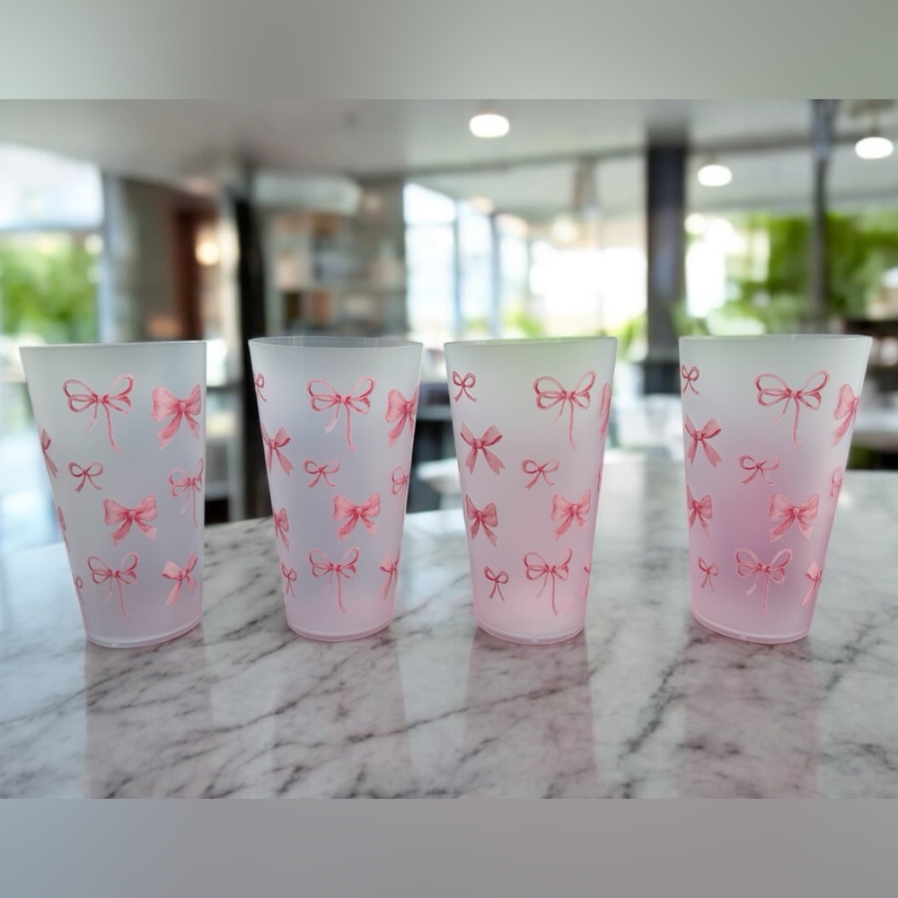 Bella Lux pink ribbon Bow plastic Cups Set of 8 Pink bow Ribbon Design Drinkware